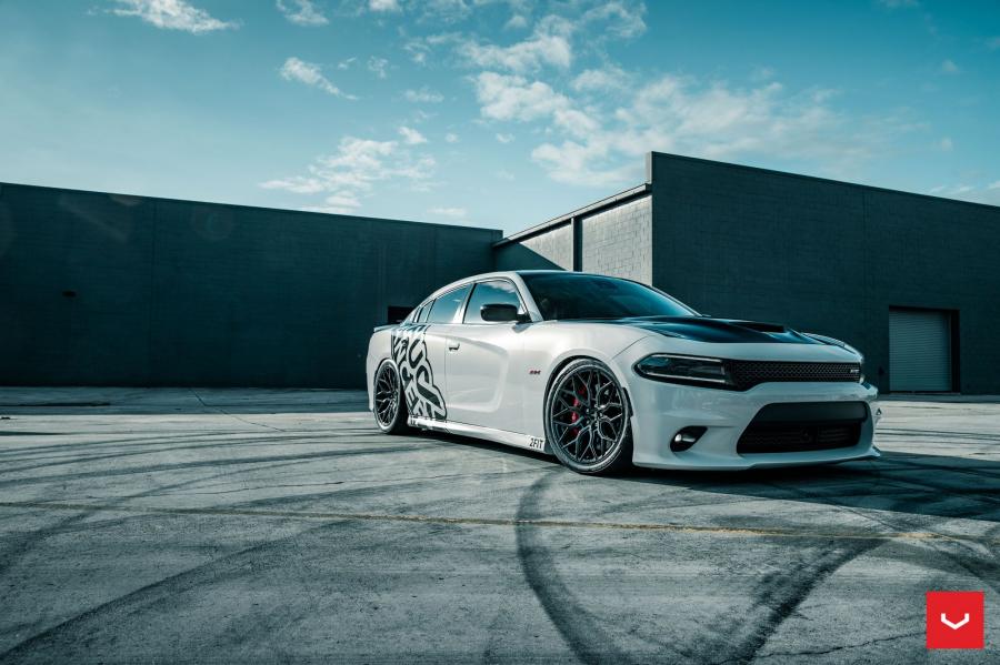  Dodge Charger SRT 392 on Vossen Wheels (HF-2) 2019 года  (фото 1 из 38)